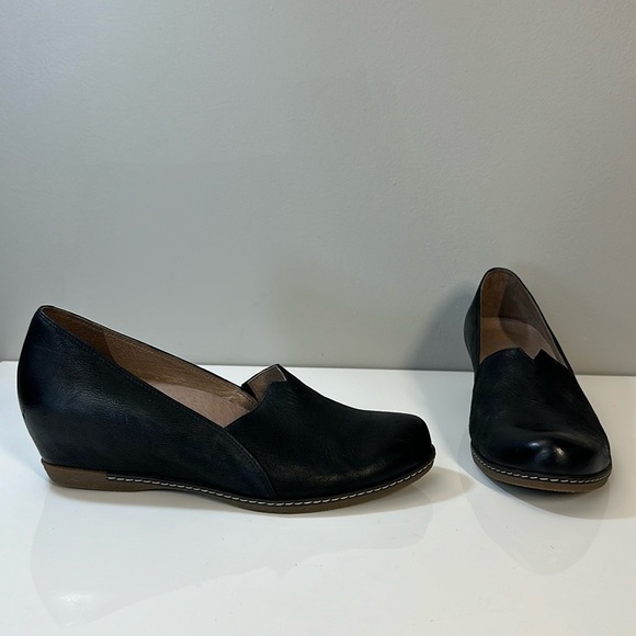 Dansko Lilliana Black Leather Hidden Wedge Loafers Size 40(9.5-10) - Picture 1 of 15
